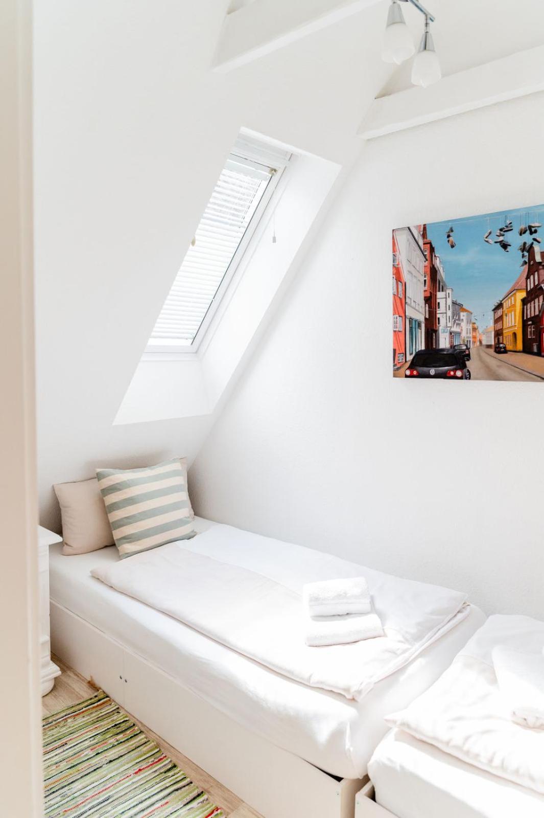 Hafenblick Ferienwohnung In Der Altstadt Mit Parkplatz 플렌스부르크 외부 사진